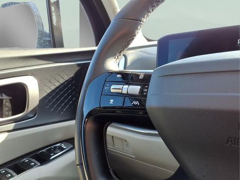 New 2026 Kia Sorento S image 9