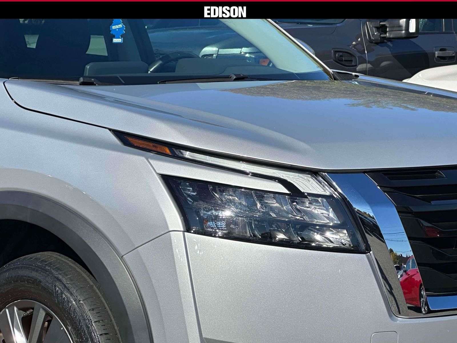 Used 2024 Nissan Pathfinder SV w/ Cargo Package AWD/4WD image 7