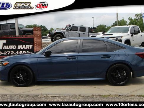 Used 2025 Honda Civic Sport image 4