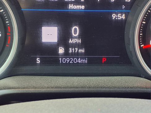 Used 2020 Chevrolet Silverado 1500 High Country w/ Technology Package AWD/4WD image 16