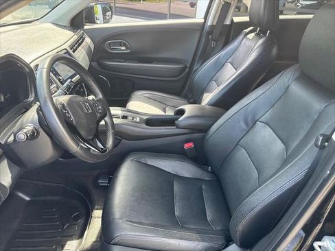 Used 2020 Honda HR-V Touring image 14