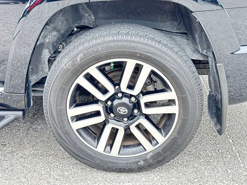 Used 2021 Toyota 4Runner Limited AWD/4WD image 12