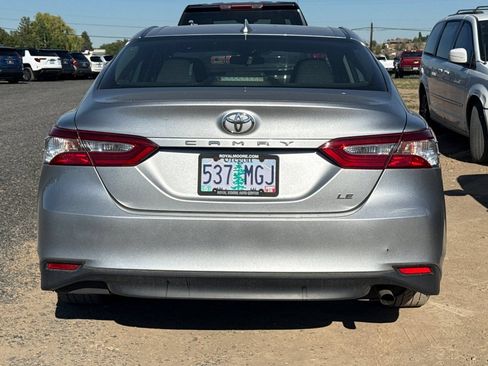 Used 2020 Toyota Camry LE FWD image 5