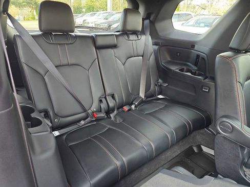 Used 2025 Honda Pilot TrailSport image 13