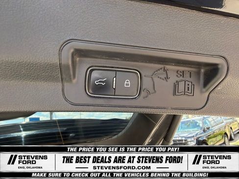 Used 2020 Ford Explorer XLT w/ Equipment Group 202A AWD/4WD image 40