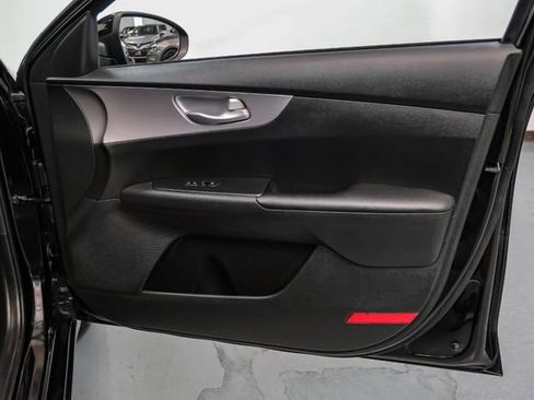 Used 2022 Kia Forte LXS image 35