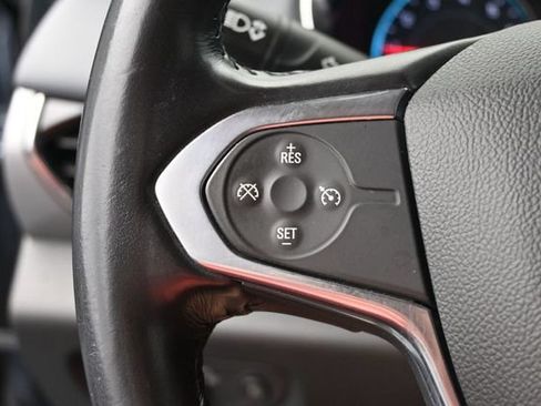 Used 2020 Chevrolet Traverse LT w/ LT Premium Package FWD image 32