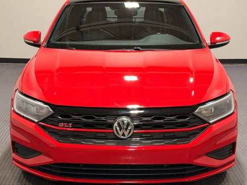Used 2019 Volkswagen Jetta GLI image 3