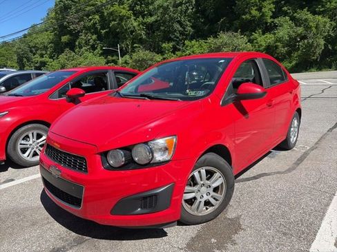 Used 2015 Chevrolet Sonic LT FWD image 1