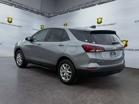 Used 2024 Chevrolet Equinox LS w/ LS Convenience Package FWD image 3