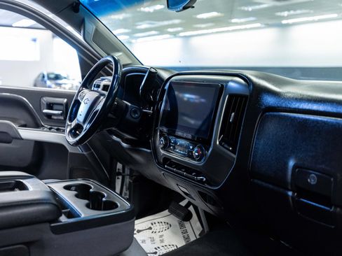 Used 2019 Chevrolet Silverado 2500 LT AWD/4WD image 16