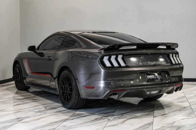 Used 2017 Ford Mustang Coupe RWD image 12