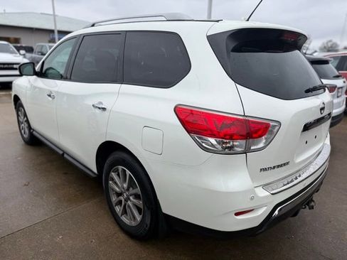 Used 2016 Nissan Pathfinder SV w/ SV Cold Weather Package image 3