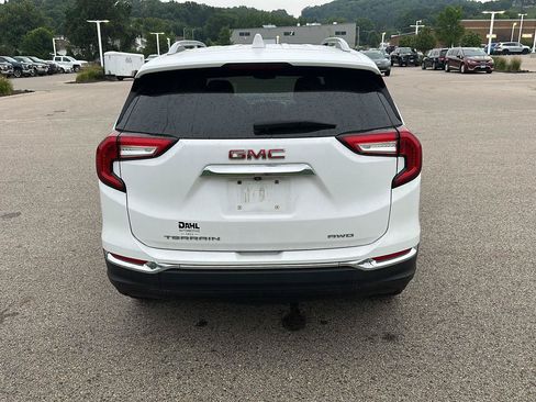 Used 2023 GMC Terrain SLT AWD/4WD image 4