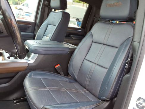 Used 2024 Chevrolet Silverado 3500 High Country w/ High Country Premium Package AWD/4WD image 11