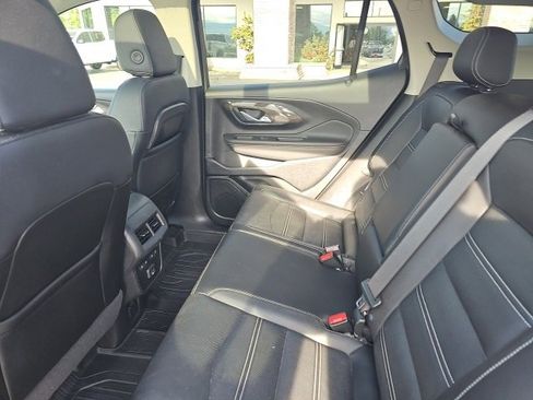 Used 2022 GMC Terrain Denali image 9