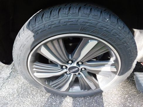 Used 2019 Lincoln Navigator L Reserve AWD/4WD image 9