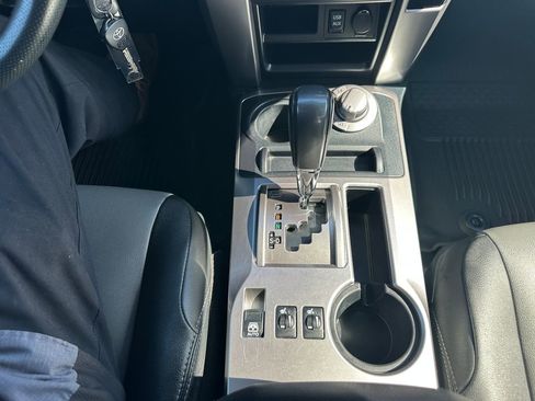 Used 2019 Toyota 4Runner SR5 Premium AWD/4WD image 18
