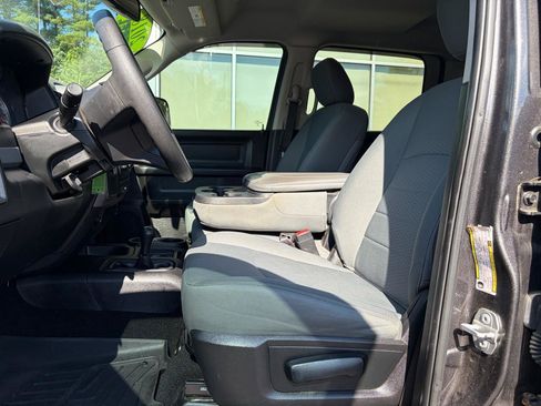 Used 2018 RAM 2500 Tradesman w/ Chrome Appearance Group AWD/4WD image 22
