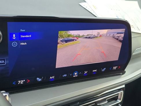 Certified 2025 Chevrolet Traverse LT AWD/4WD image 32