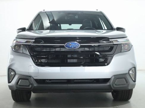 Used 2026 Subaru Forester Touring AWD/4WD image 5