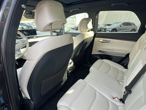 Used 2025 Genesis Electrified GV70 Advanced image 36