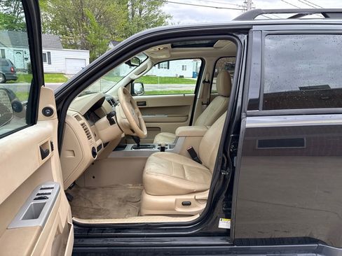 Used 2011 Ford Escape XLT w/ 203A Rapid Spec Order Code AWD/4WD image 10