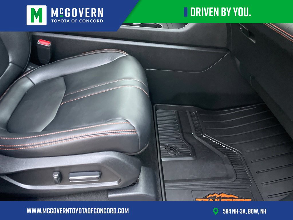 Used 2025 Honda Pilot TrailSport image 26