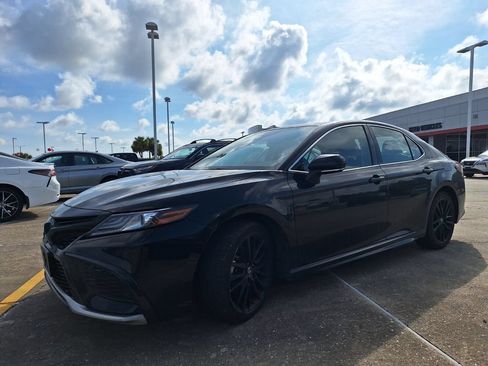 Used 2023 Toyota Camry XSE FWD image 1