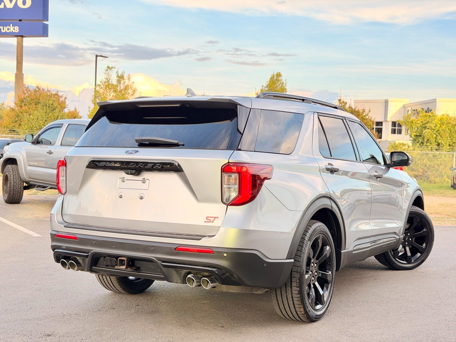 Used 2020 Ford Explorer ST w/ ST Street Pack AWD/4WD image 8