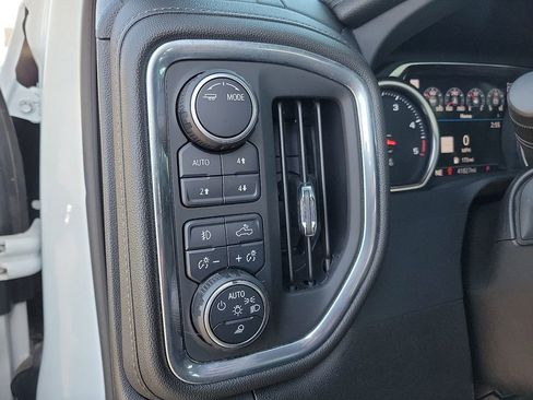 Used 2023 Chevrolet Silverado 3500 High Country image 13