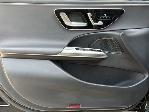 Used 2025 Mercedes-Benz E 350 Sedan image 14