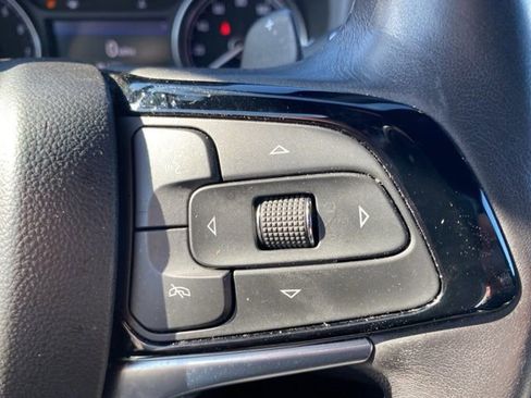 Used 2023 Buick Enclave Essence AWD/4WD image 23