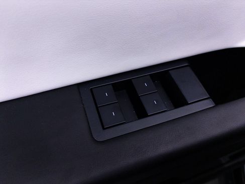 Used 2024 Tesla Cybertruck AWD Crew Cab image 17