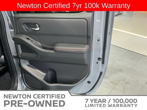 Used 2025 Nissan Frontier PRO-4X AWD/4WD image 42
