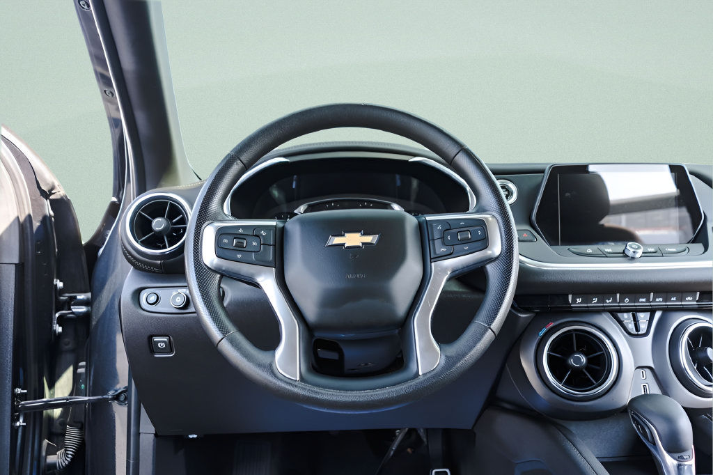 Used 2021 Chevrolet Blazer LT w/ LPO, Sport Package FWD image 9