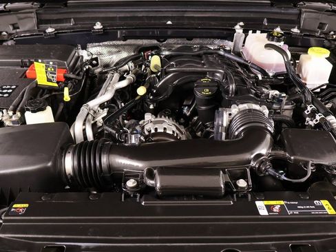 Used 2024 Jeep Gladiator Sport image 18