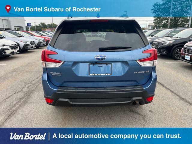Used 2019 Subaru Forester Premium w/ All-Weather Package AWD/4WD image 4