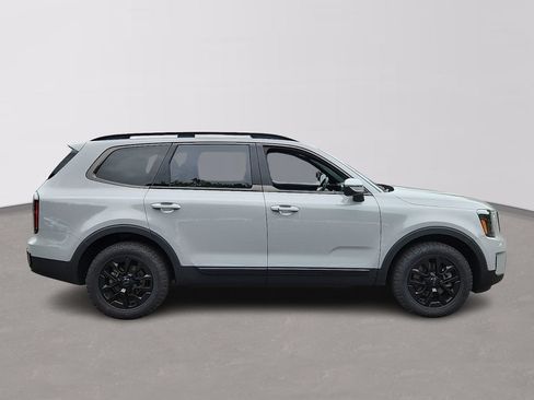 Used 2025 Kia Telluride AWD image 7