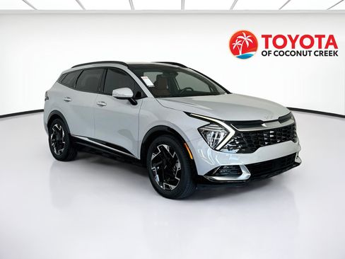 Used 2025 Kia Sportage SX FWD image 1