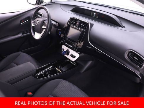 Certified 2018 Toyota Prius Three FWD image 15