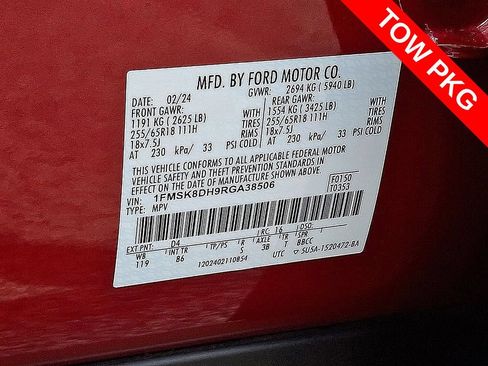 Used 2024 Ford Explorer XLT w/ Class IV Trailer Tow Package AWD/4WD image 28