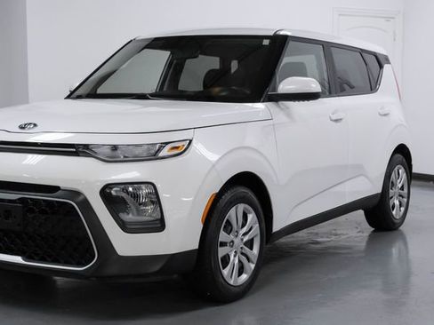 Used 2021 Kia Soul LX image 8