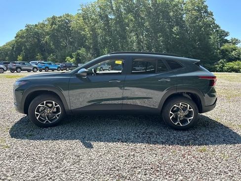 New 2026 Chevrolet Trax LT w/ LT Convenience Package FWD image 5