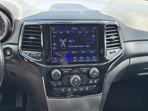 Used 2020 Jeep Grand Cherokee Altitude AWD/4WD image 21