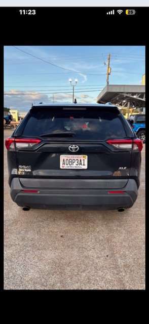 Used 2020 Toyota RAV4 XLE w/ Convenience Package FWD image 4