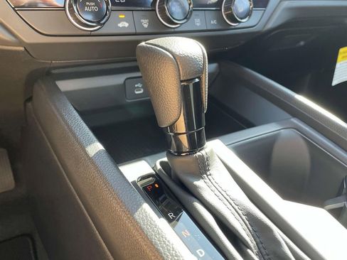 Used 2025 Honda Accord LX image 36