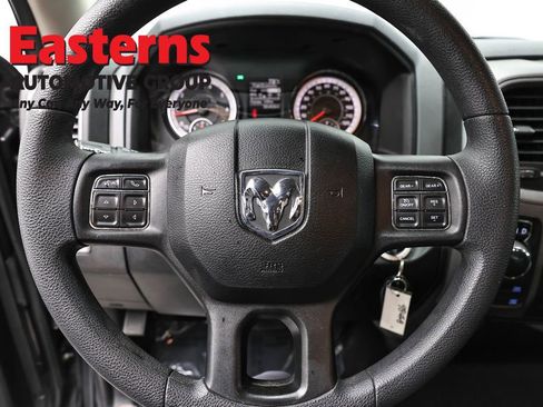 Used 2018 RAM 1500 Express image 10