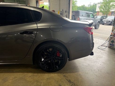 Used 2015 Maserati Quattroporte GTS RWD image 11