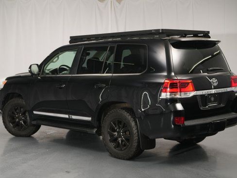 Used 2016 Toyota Land Cruiser AWD/4WD image 19